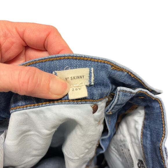 Women's Madewell 8" Skinny ripped knees and distressed raw hem jeans 28T - Picture 5 of 7